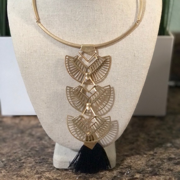 Stella and Dot Aida Tassel Necklace - Picture 4 of 9